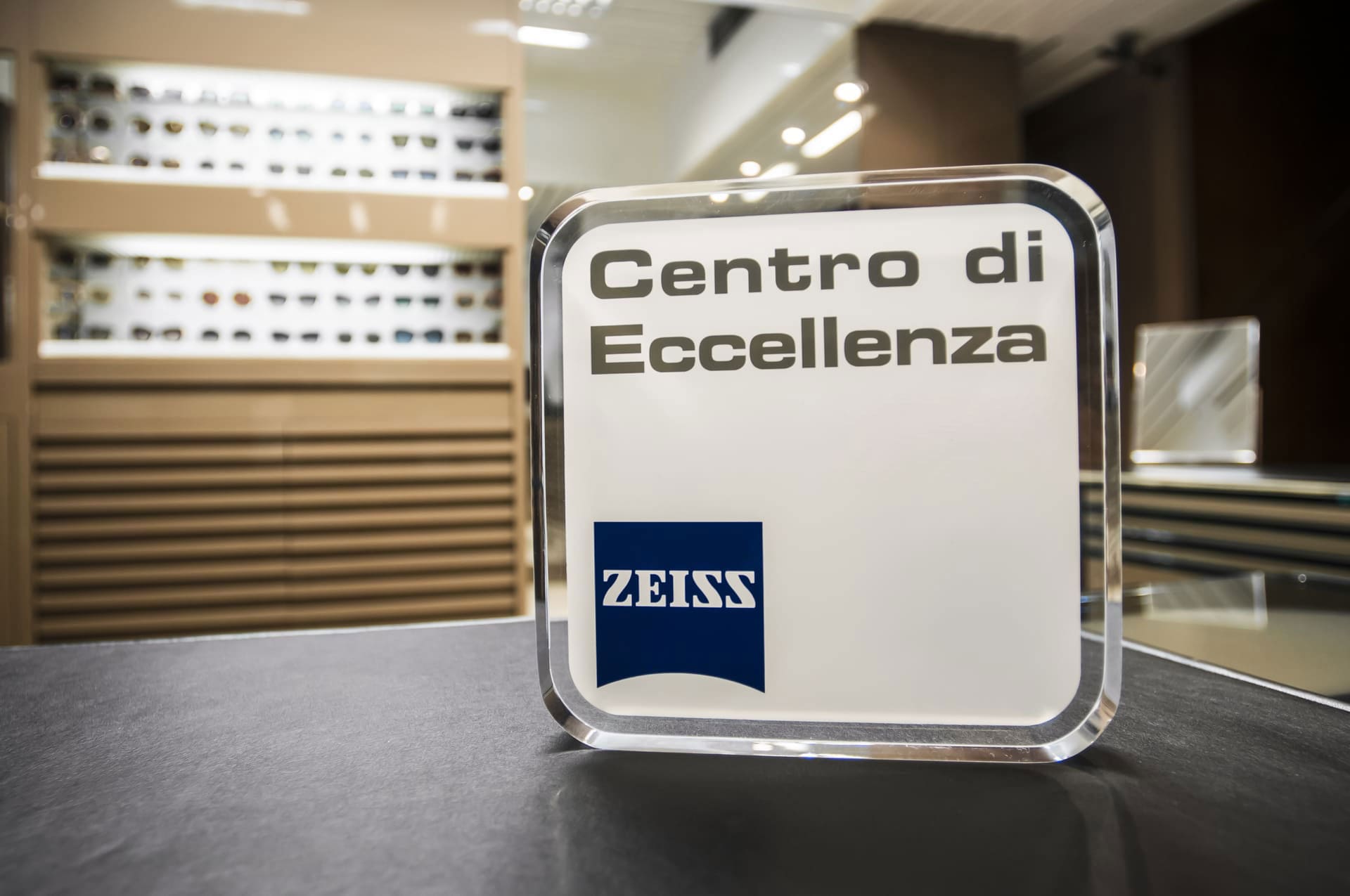 Centro eccellenza Zeiss - Crisafulli Eyewear a Milano