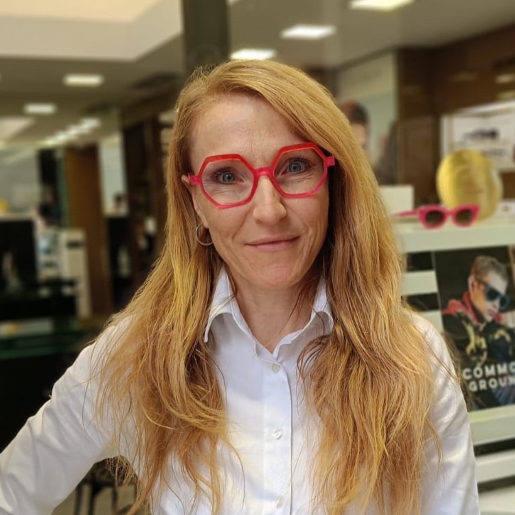 Luana Mayer. Ottico presso Crisafulli - Crisafulli Eyewear a Milano